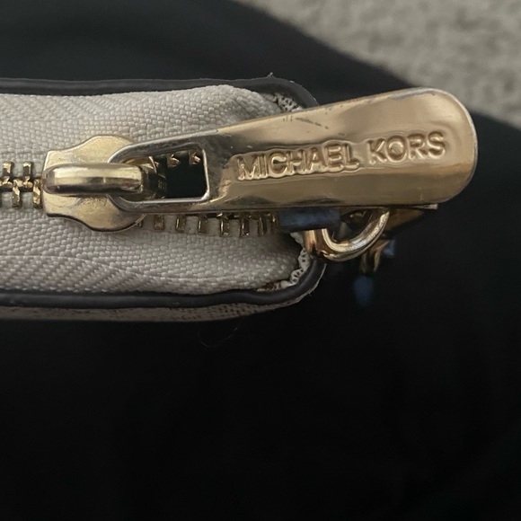 Michael Kors Jet Set Travel Continental Long Wallet - Picture 8 of 8